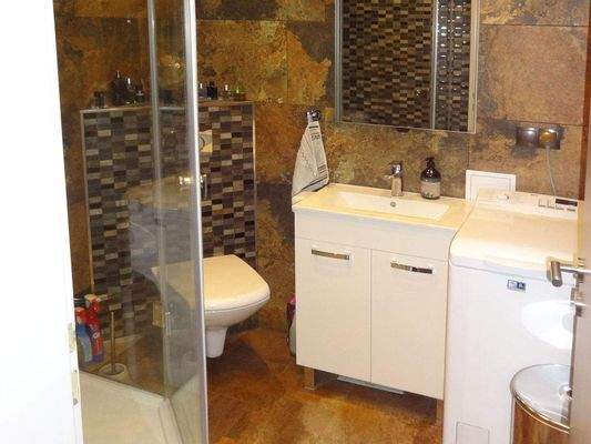 Das neue Duschbad.. mit Waschmaschine 