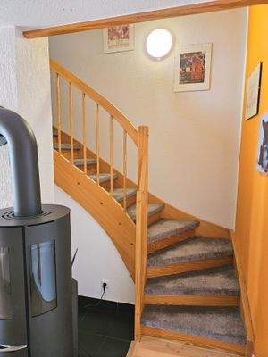 Treppenaufgang zum 1.OG.jpg