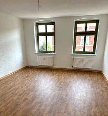 Metzer 4-3-Raumwo. 7-2025_OG2 (6).jpg