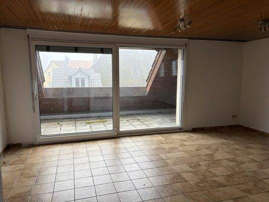 Grosse Schiebetür mit viel Glas und individuelle Oberflächen sind möglich