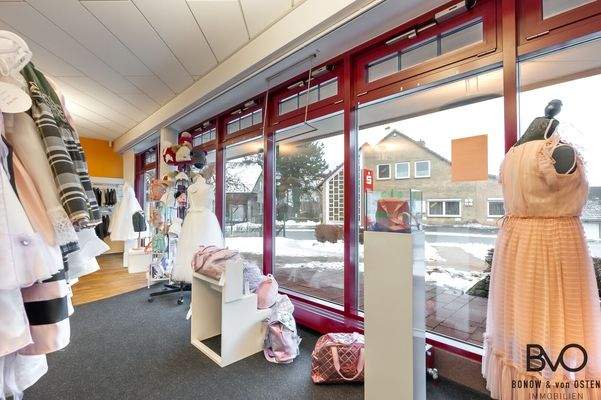 Schaufensterzone mit optimaler Tageslichtausnutzung