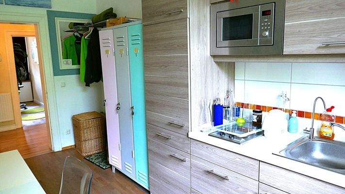 Küche, Blick zum Flur