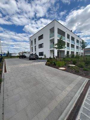 Hausansicht, Zufahrt.jpg