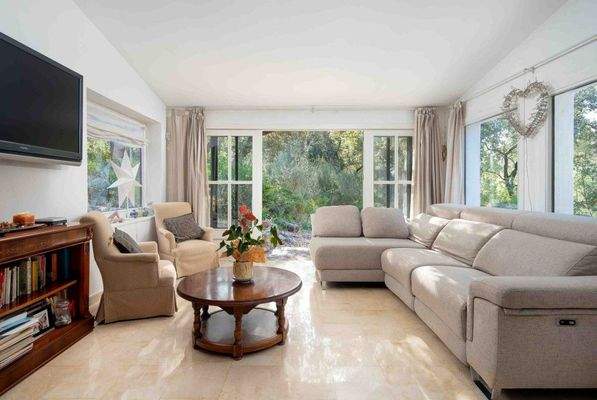 Finca mit Privatsphäre und Bergblick zum Verkauf in Puigpunyent, Mallorca