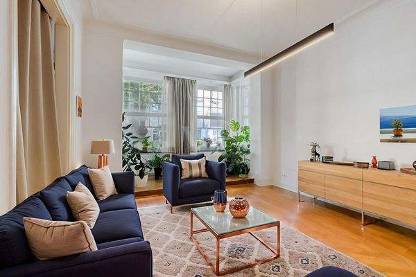 Wohnzimmer mit Möblierungsbeispiel