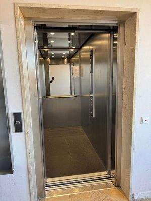 Aufzg.Kabine ca.2,08mx1,10m