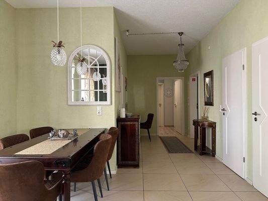 Wohn-/Esszimmer - Ferienwohnung im EG