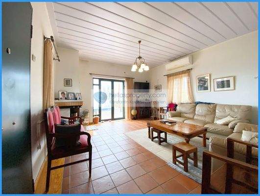 a989929994424dfb952f8b16805b670a-original