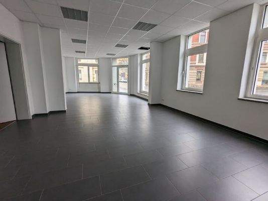 Büro/Laden kann auch geteilt werden