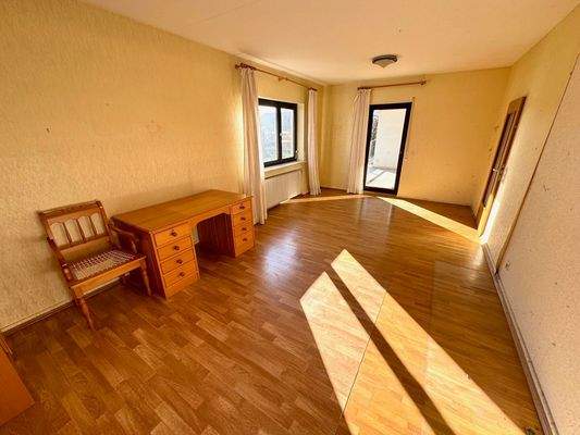 C4 Schlafzimmer 3.jpg