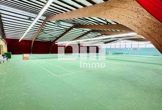 Tennishalle Innenansicht