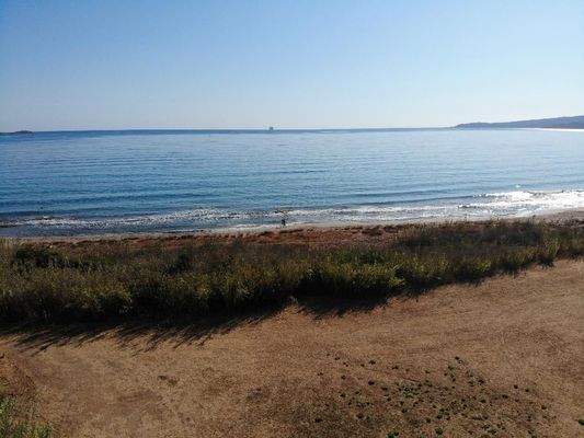 Kreta, Kiani Akti: Prestigeträchtiges Grundstück direkt am Meer nahe Kalyves zu verkaufen