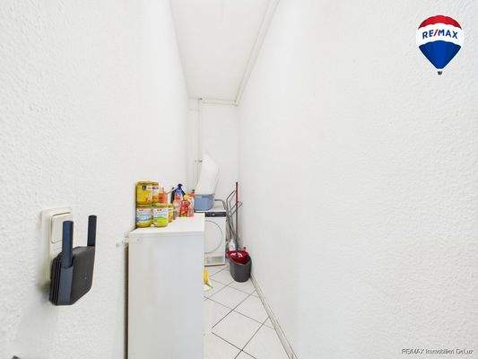 RE/MAX Immobilien DeLux Haus Dillingen Abstellraum