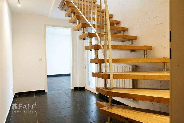 Treppenhaus EG - (KI generiert)