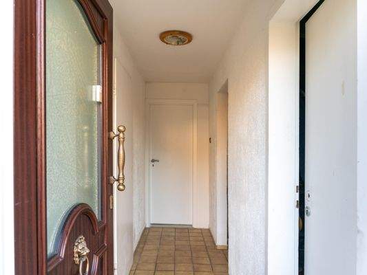 Eingang zum separaten OG