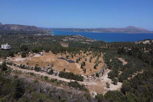 Kreta, Tsivaras: Grundstück in malerischer Lage mit Meerblick zu verkaufen