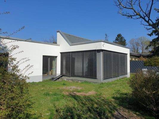 Teilansicht Garten u. Haus (5)