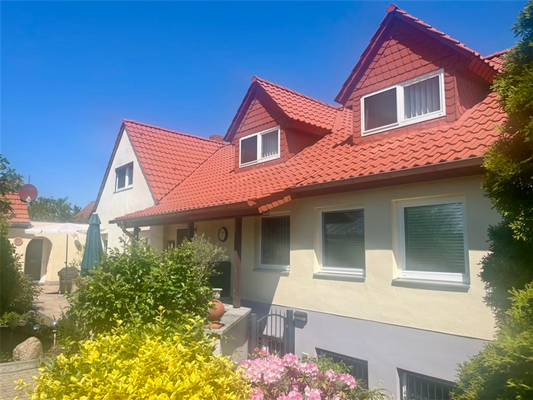  Gartenseite Zugang Souterrain/Keller