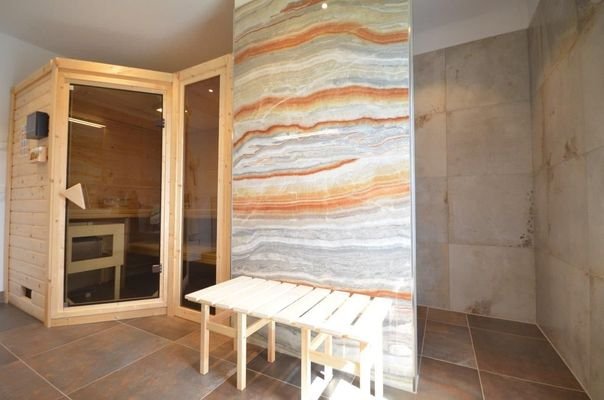 Sauna Außenansicht.jpg