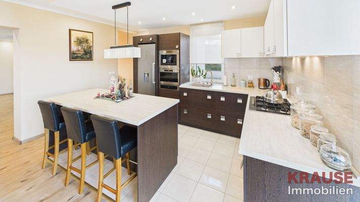 Essbereich mit offener Küche