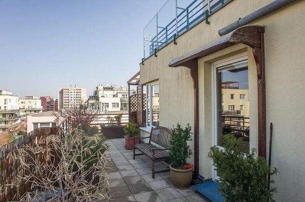 1746531435_HkZWvw245Y