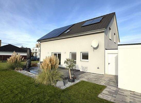 Objektrückseite / Terrassenansicht 