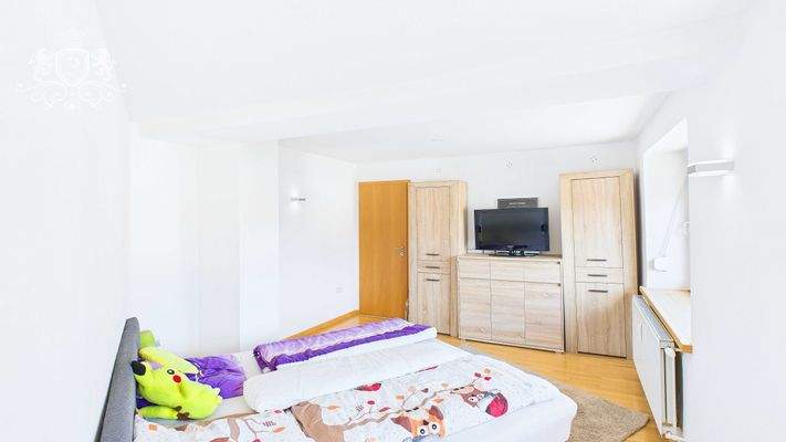 CAM01984G0-PR0423-STILL029