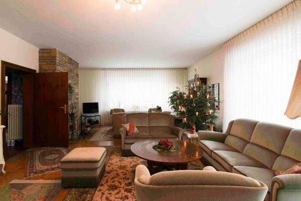 Wohnzimmer mit Kamin