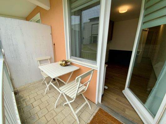 Balkon (Foto Musterwohnung)