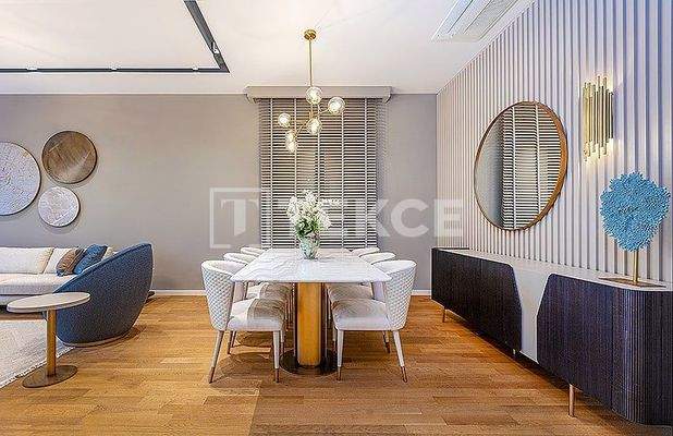 Sea-View Residence Apartments Near the Metro in İzmir Konak