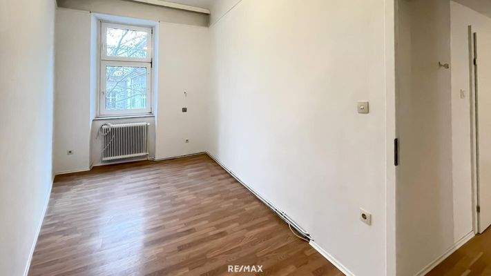 Kleineres Schlafzimmer