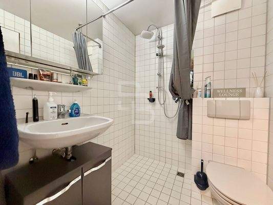 Modernes Bad (barrierefrei)