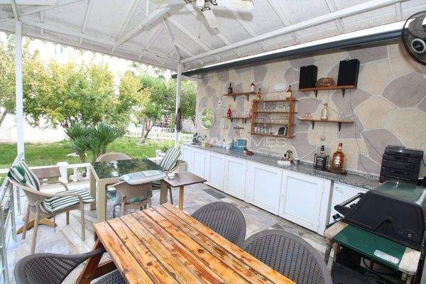 9-Bedroom Villa Near Golf and Sea in Antalya Kadriye