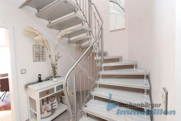 Offene Treppe zum OG