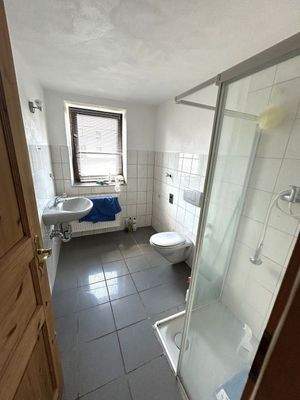 2 Bäder im AG, hier im EG 