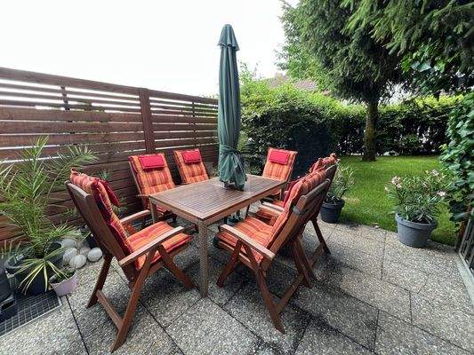 Terrasse mit Garten