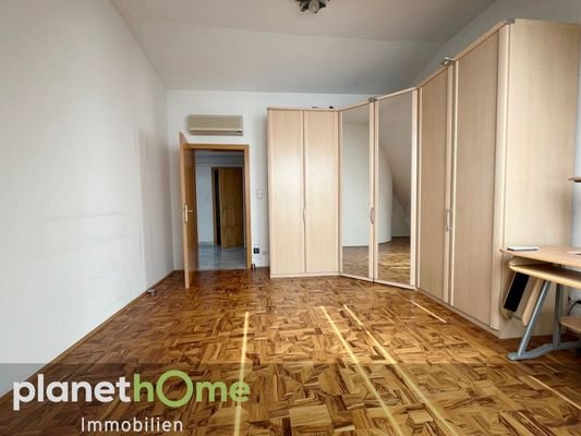 Zimmer 3 DG II