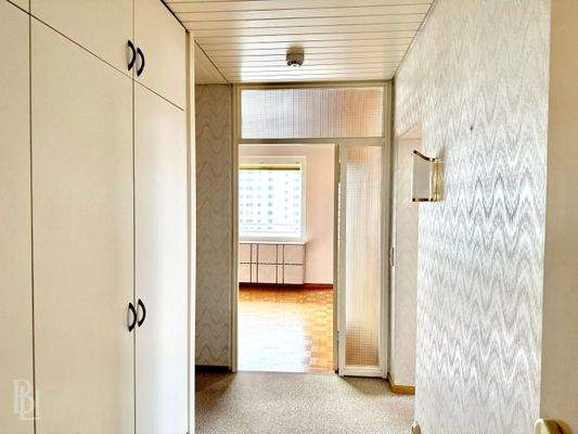 Eingangsbereich mit Einbauschrank