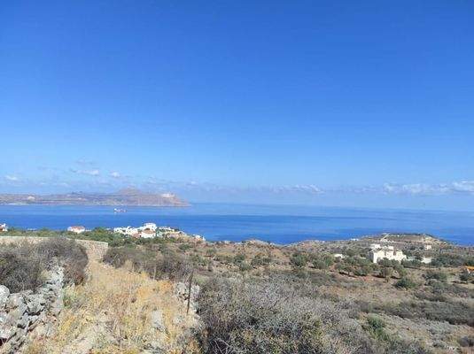 Kreta, Kokkino Chorio: Riesiges Grundstück mit Meerblick zu verkaufen