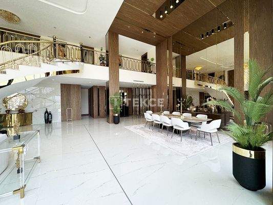 Villas with Private Swimming Pools in a Complex in İstanbul