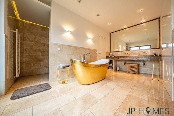 Badezimmer / Bodengleiche Dusche / Doppelwaschtisch