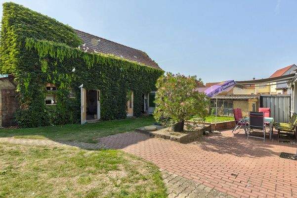 Gepflasterter Terrassenbereich