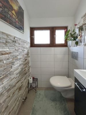 DG: WC