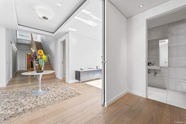 2025-09-15-S01408-Schottenring 22, 1010 Wien-003