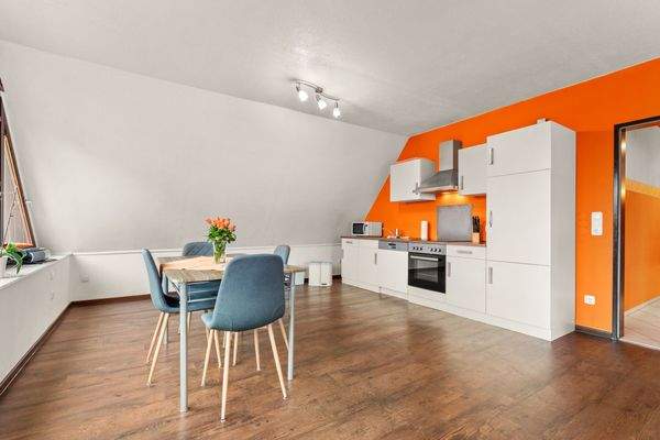 Küche mit Essbereich