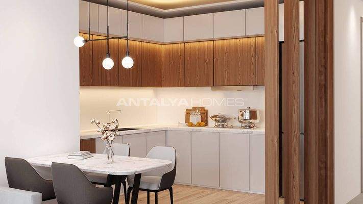 Newly-Built Properties in a Beachside Complex with Pool in Mersin