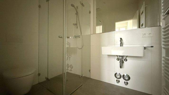 Bad am Arbeits- Kinderzimmer