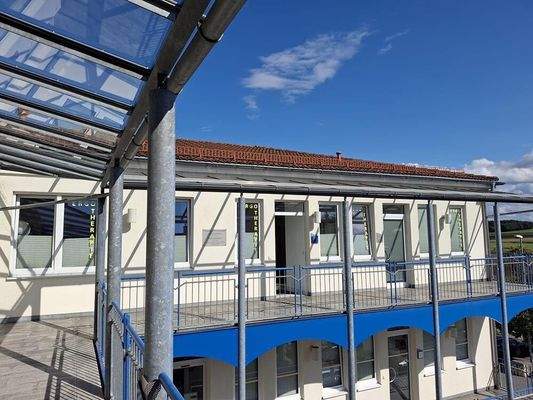 Richtung Eingangsbereich