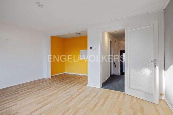 Wohnzimmer mit Essbereich