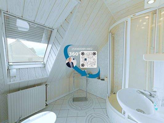 Spitzboden WE 2 - Bad & Zugang 360° Rundgang